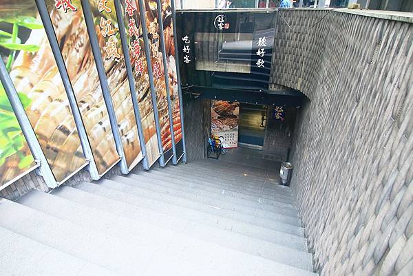 【台北美食】好客海鮮炭火燒肉-厚切牛舌、牛小排、橫膈膜等超過２００樣食材無限量吃到飽【台北美食】好客海鮮炭火燒肉-厚切牛舌、牛小排、橫膈膜等超過２００樣食材無限量吃到飽