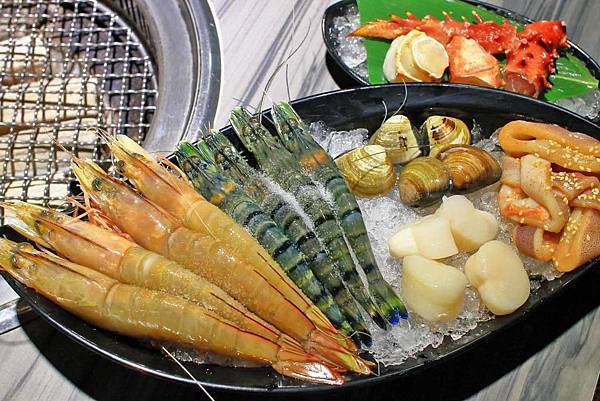 【台北美食】好客海鮮炭火燒肉-厚切牛舌、牛小排、橫膈膜等超過２００樣食材無限量吃到飽