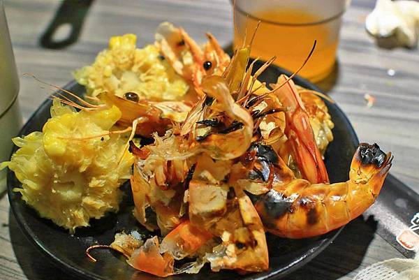 【台北美食】好客海鮮炭火燒肉-厚切牛舌、牛小排、橫膈膜等超過２００樣食材無限量吃到飽