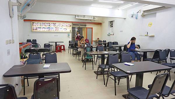 【台北美食】SGP 新加坡美食-隱身在巷弄裡超大份量的新加坡美食