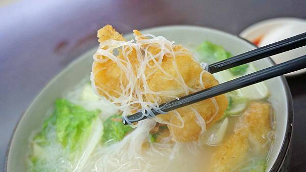 【台北美食】SGP 新加坡美食-隱身在巷弄裡超大份量的新加坡美食