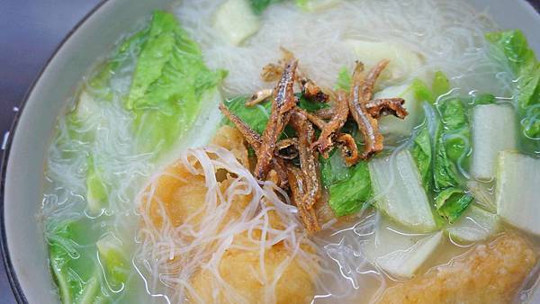 【台北美食】SGP 新加坡美食-隱身在巷弄裡超大份量的新加坡美食