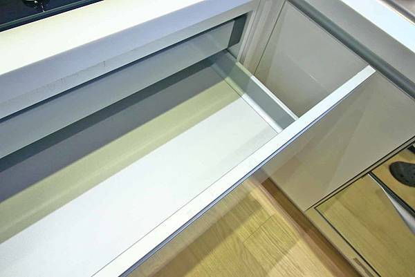 【中和建案】中河棧-中和捷運600米，樓下即是超商、全聯，臨近大潤發、迪卡儂超方便生活機能捷運宅