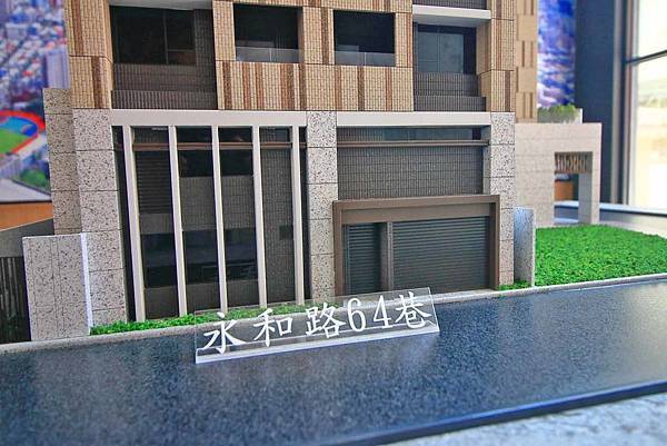 【中和建案】中河棧-中和捷運600米，樓下即是超商、全聯，臨近大潤發、迪卡儂超方便生活機能捷運宅