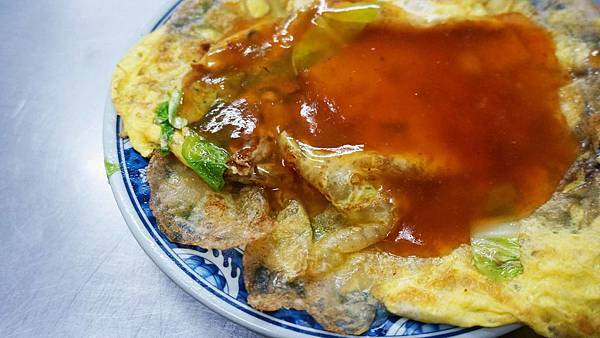 【板橋美食】新生街蚵仔煎-超便宜!只要50元就能吃到美味又迷人的蚵仔煎 【板橋美食】新生街蚵仔煎-超便宜!只要50元就能吃到美味又迷人的蚵仔煎