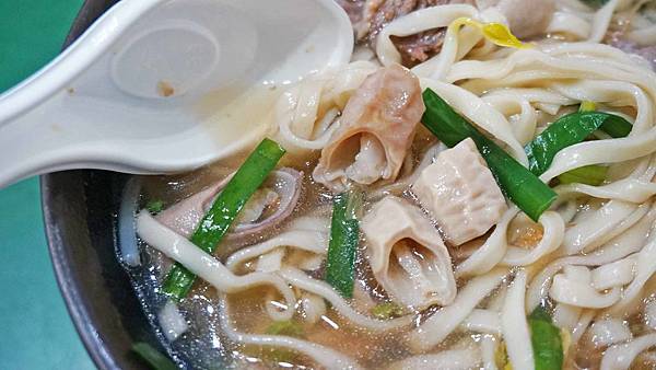 【台北美食】阿婆麵-沒有招牌,只有內行人才知道的巷弄隱藏版美食 【台北美食】阿婆麵-沒有招牌,只有內行人才知道的巷弄隱藏版美食