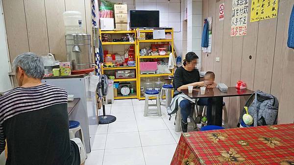 【台北美食】夯仔口牛肉麵-無敵大份量，CP值爆表的隱藏版美食