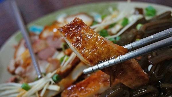 【台北美食】夯仔口牛肉麵-無敵大份量，CP值爆表的隱藏版美食