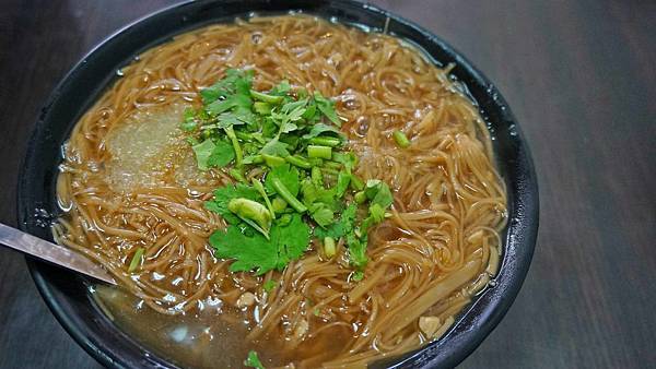 【台北美食】樂業麵線-還沒用餐時間就大排長龍的超強麵線店