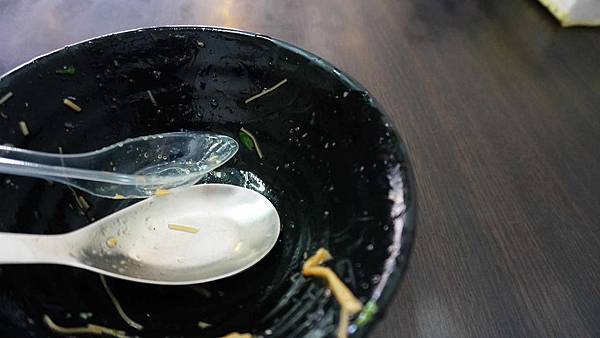 【台北美食】樂業麵線-還沒用餐時間就大排長龍的超強麵線店