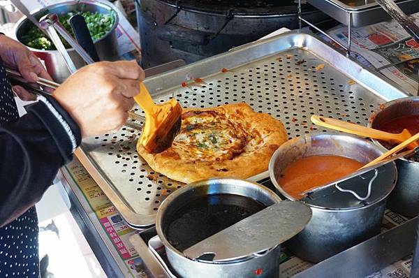 【宜蘭美食】頂埔阿嬤蔥油餅-從早上開到晚上的必吃美味蔥油餅