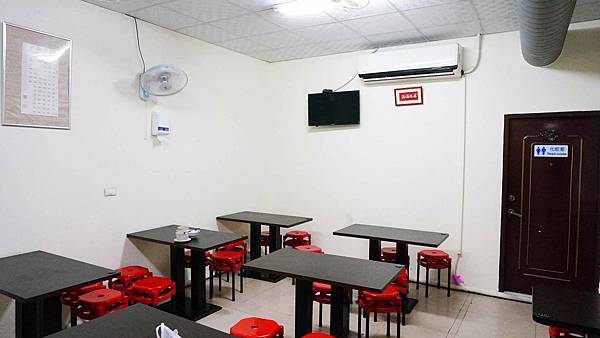 【新竹美食】真味燉品屋-美味的燉品雞湯及魯肉飯 【新竹美食】真味燉品屋-美味的燉品雞湯及魯肉飯