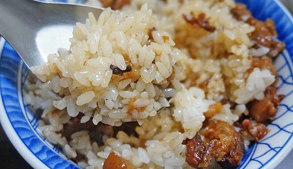 【新竹美食】真味燉品屋-美味的燉品雞湯及魯肉飯 【新竹美食】真味燉品屋-美味的燉品雞湯及魯肉飯