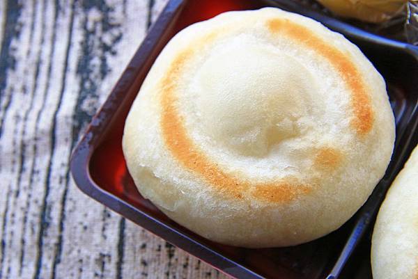 【中秋節月餅禮盒開箱文！】８家不同品牌老字號糕餅店評比！佳德糕餅、長興餅店、雪花齋、王師父餅舖、宝泉百年餅舖、台北犁記、月十二曲、君城本家，哪一家最推薦、最好吃！