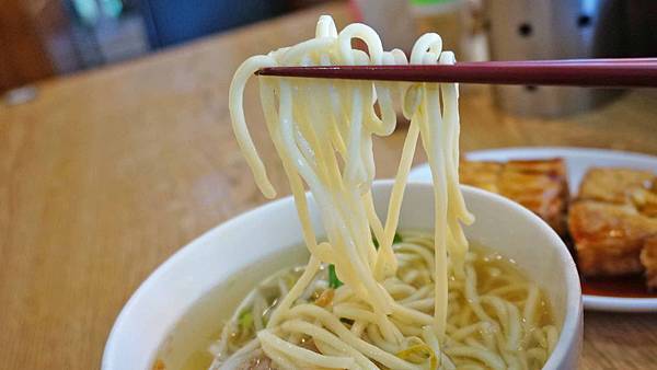 【台北美食】老街切仔麵-芝山捷運站旁在地人推薦的美食小吃店