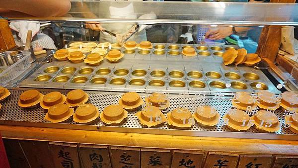 【台北美食】月之燒紅豆餅-芝山捷運站附近的銅板美食