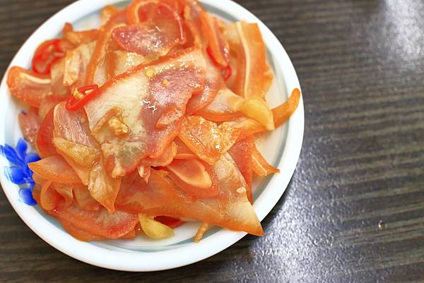 【新莊美食】阿忠牛肉麵-超過30年老店，濃郁香氣逼人的湯頭讓你一喝就愛不釋手