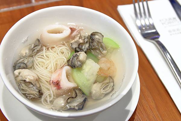 【澎湖飯店】澎湖福朋喜來登酒店-全澎湖唯一一家五星級飯店,超舒適、豪華的設備,讓你住了不想回家 【澎湖飯店】澎湖福朋喜來登酒店-全澎湖唯一一家五星級飯店,超舒適、豪華的設備,讓你住了不想回家