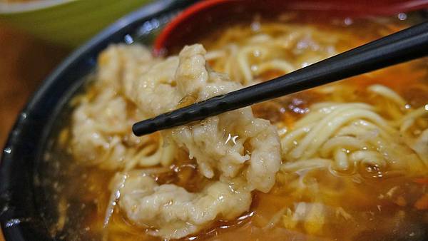 【汐止美食】海龍王魷魚羹-汐止老街上的超人氣排隊美食