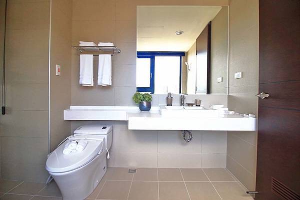 【汐止建案】忠孝大院-千坪莊園，有如大型院園般舒適環境，鄰近火車站5分鐘，生活機能樣樣都方便