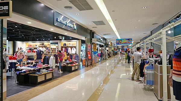 【汐止建案】忠孝大院-千坪莊園，有如大型院園般舒適環境，鄰近火車站5分鐘，生活機能樣樣都方便