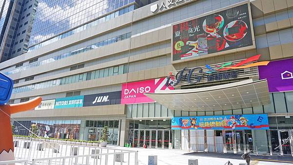 【汐止建案】忠孝大院-千坪莊園，有如大型院園般舒適環境，鄰近火車站5分鐘，生活機能樣樣都方便