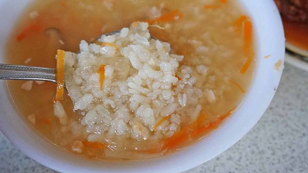 【台北美食】香菇肉粥-沒有店名沒有招牌的超強平價路邊攤美食