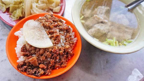 【台北美食】黃家米苔目-便宜又美味的路邊攤美食 【台北美食】黃家米苔目-便宜又美味的路邊攤美食