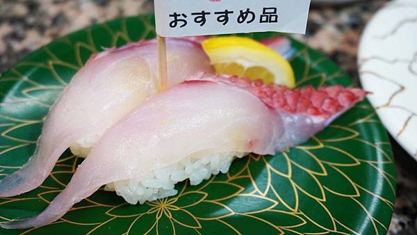 【沖繩美食】迴轉壽司市場-美國村必吃！新鮮度爆表的美味迴轉壽司