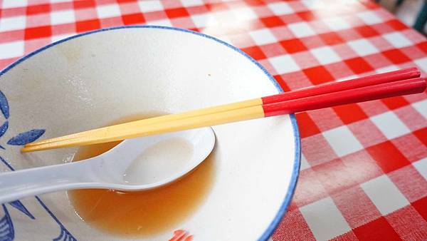 【沖繩美食】宮里そば-無敵便宜又美味讓人讚不絕口的焢肉麵