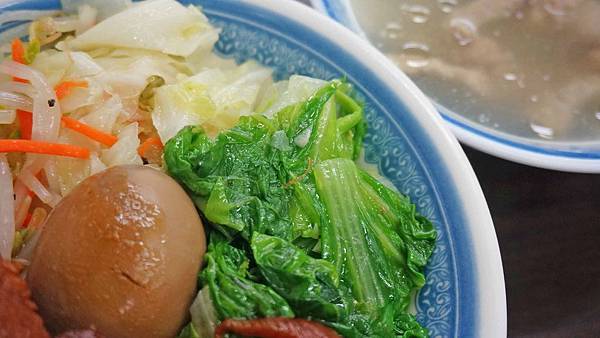 【台北美食】豬頭天知高飯-不少網友推薦的美味腿庫飯