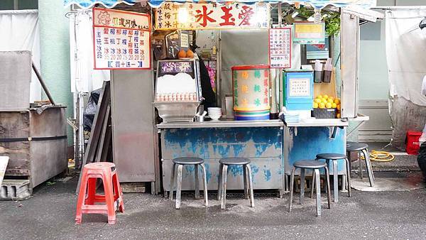 【台北美食】圓環阿勝愛玉冰-超過55年老字號美食路邊攤