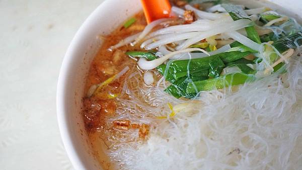 【台北美食】蓬萊國小麵店-沒有招牌沒有店名網路高評價的小吃店