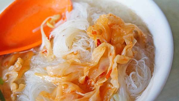 【台北美食】蓬萊國小麵店-沒有招牌沒有店名網路高評價的小吃店