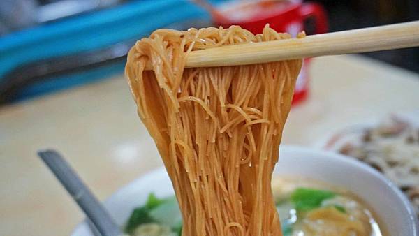 【台北美食】69年老店麵攤-絕無僅有的銅板價,CP值爆表的隱藏版美食 【台北美食】69年老店麵攤-絕無僅有的銅板價,CP值爆表的隱藏版美食