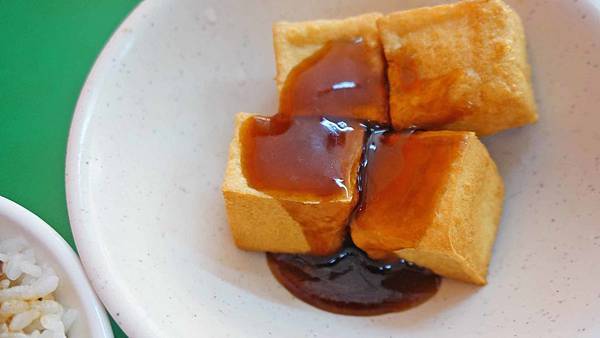 【台北美食】原味滷肉飯-日劇也來採訪的路邊攤美食小吃店