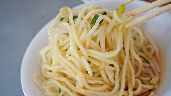 【台北美食】哈密街20巷無名小吃店-ＣＰ值爆表！絕無僅有的銅板價小吃店