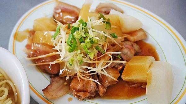 【台北美食】哈密街20巷無名小吃店-ＣＰ值爆表！絕無僅有的銅板價小吃店