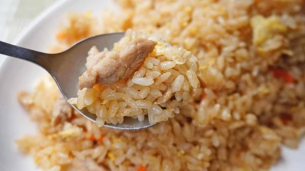 【台北美食】以琳廣東粥-附近上班族都推薦的美味炒飯店