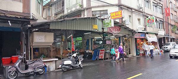 【台北美食】迪化街古早味蚵嗲-隱身在不起眼巷弄裡的老字號蚵嗲