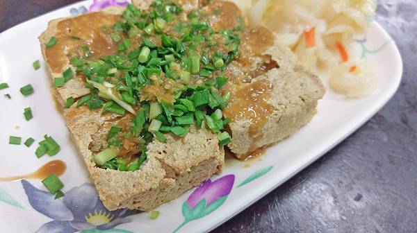 【花蓮美食】荳蘭橋臭豆腐-電視媒體也推薦的韭菜臭豆腐