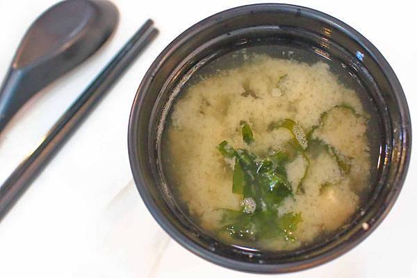 【台北美食】潮丼日式定食-隱身在台北馬階醫院旁的平價美味丼飯