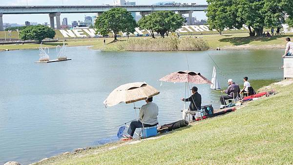 【三重景點】大都會公園希望小火車，假日限定！親子旅遊必玩小火車景點，真實體驗完整介紹，購票地點、攻略完整一次介紹