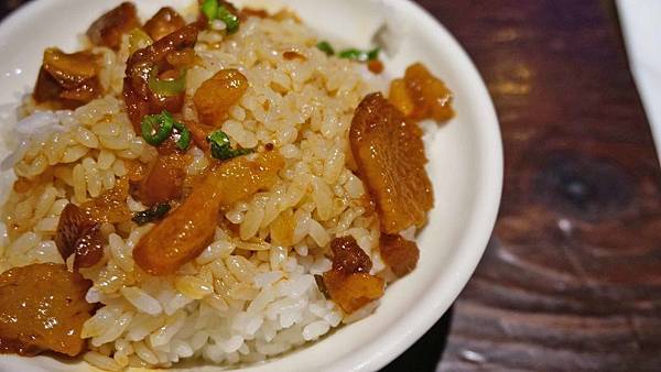 【台北美食】富霸王豬腳-非用餐時間也總是大批排隊人潮的名店美食