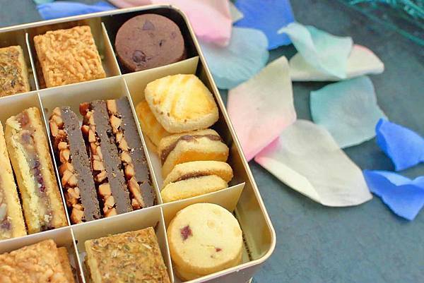 【台中美食】SweetsPURE溫感烘焙-八種不同風味的曲奇巧酥，不油不膩軟綿的美妙口感