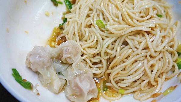 【台北美食】一軒珍珠餛飩-味道又迷人的餛飩乾麵 【台北美食】一軒珍珠餛飩-味道又迷人的餛飩乾麵