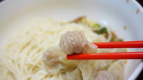 【台北美食】一軒珍珠餛飩-味道又迷人的餛飩乾麵 【台北美食】一軒珍珠餛飩-味道又迷人的餛飩乾麵