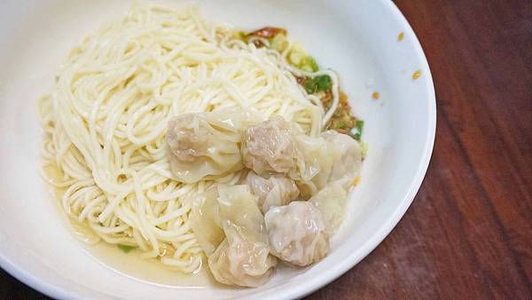 【台北美食】一軒珍珠餛飩-味道又迷人的餛飩乾麵 【台北美食】一軒珍珠餛飩-味道又迷人的餛飩乾麵