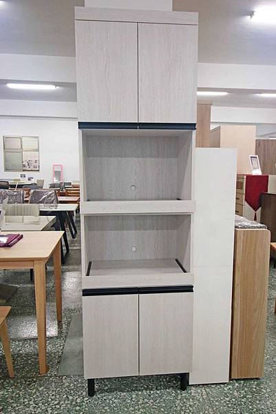 【四人加大沙殺下殺不到１萬元！！】工廠直營，絕無僅有的超低價以及ＭＩＴ台灣製造，絕無僅有的超低價格及超過６００坪展示空間，讓你逛到腳軟，不怕你買不到只怕你不買，五股推薦傢俱店家伍崧家具