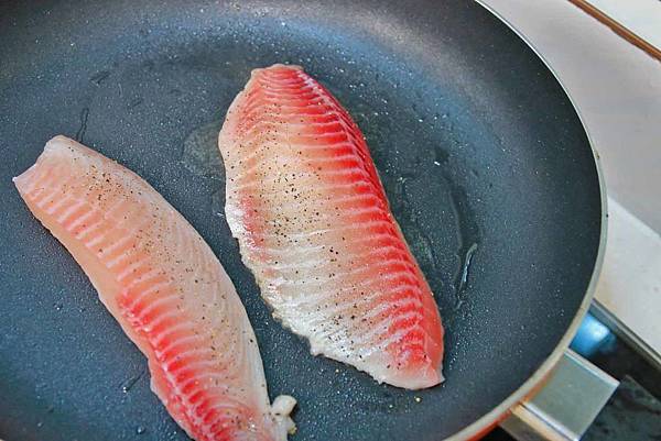 【輕鬆料理零失敗!】氣炸鍋威靈頓鯛魚排與薑絲豆腐魚湯!漁業署與全聯福利中心合作推廣國產水產,新鮮美味不必等! 【輕鬆料理零失敗!】氣炸鍋威靈頓鯛魚排與薑絲豆腐魚湯!漁業署與全聯福利中心合作推廣國產水產,新鮮美味不必等!